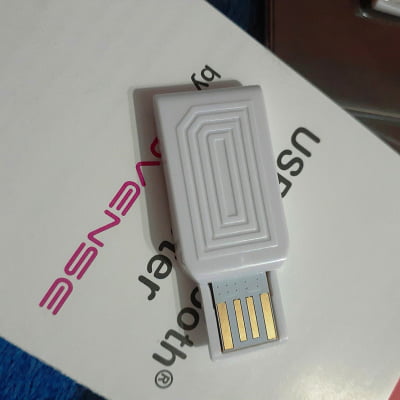 Lovense Adaptador USB Bluetooth Conecte Brinquedos Lovense ao PC e Notebook Compatível com Windows 8, 10 e 11 Plug and Play Conexão de Até 5 Brinquedos ao Mesmo Tempo Entrada USB Tipo A Dongle Lush 4