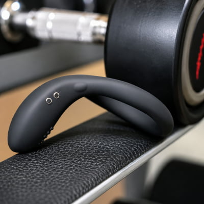 Lovense Diamo Anel Peniano Vibratório Estimulador de Períneo Inteligente e Interativo com Vibrações Programáveis, Controle à Distância por Aplicativo, Bluetooth iOS e Android, em Silicone Flexível