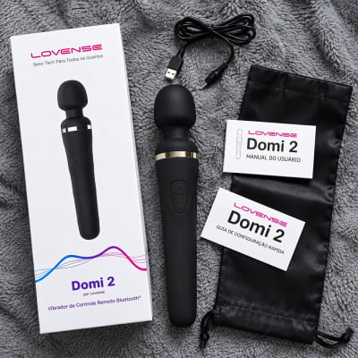 Lovense Domi 2 Mini Vibrador Varinha Mágica Controle por Aplicativo e Bluetooth Recarregável via USB Massageador em Silicone Silencioso Vibrações Fortes Orgasmos Intensos o Queridinho das Cam Girls