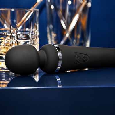 Lovense Domi 2 Mini Vibrador Varinha Mágica Controle por Aplicativo e Bluetooth Recarregável via USB Massageador em Silicone Silencioso Vibrações Fortes Orgasmos Intensos o Queridinho das Cam Girls