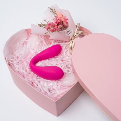 Lovense Dolce, Vibrador Duplo, Estimulador de Ponto G e Clitóris, Controle Remoto Por App Bluetooth, Carregamento Magnético, Silicone Macio, Para Camgirls, Compatível iOS, Android, Antigo Quake
